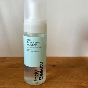 Indy beaty cleansing mousse - Endast använd några få gånger