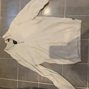 Only & sons - Mycket fin  tröja. Nypris 499, köp för endast 150 kr. 