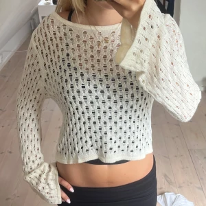 hålstickad tröja  - jättefin hålstickad tröja från hm 💘