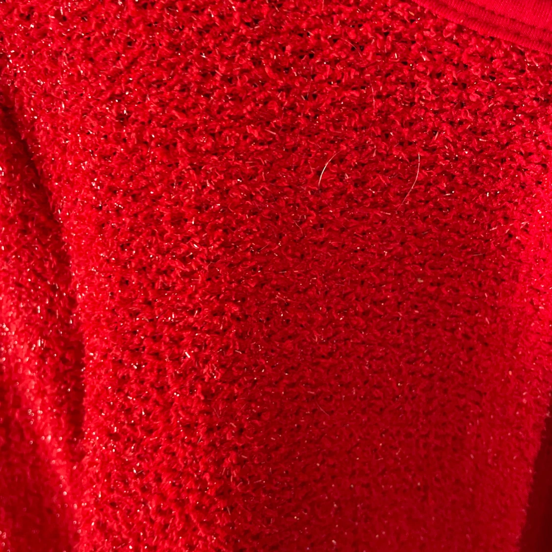 Röd glittrig kofta - 90