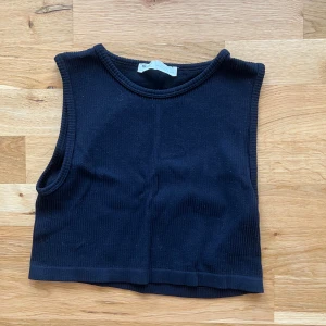 Croppat linne - Helt oanvänt - endast testat 💖 Kontakta mig vid intresse och tveka inte med att ställa frågor 🥰