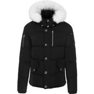 Moose knuckles jacka - ser bra ut finns några fel på jackan valt att sälja den då den inte passar mig så bra men felen går självklart att fixa om ni inte vill göra de själva, pris går att diskutera vid snabb affär