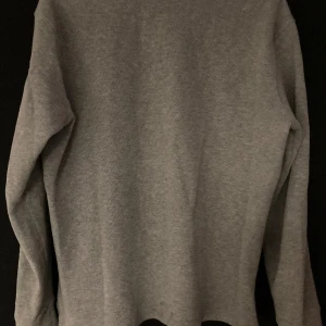 Ralph lauren half zip grå  - Har inte Används så mycket är för stor för mig 