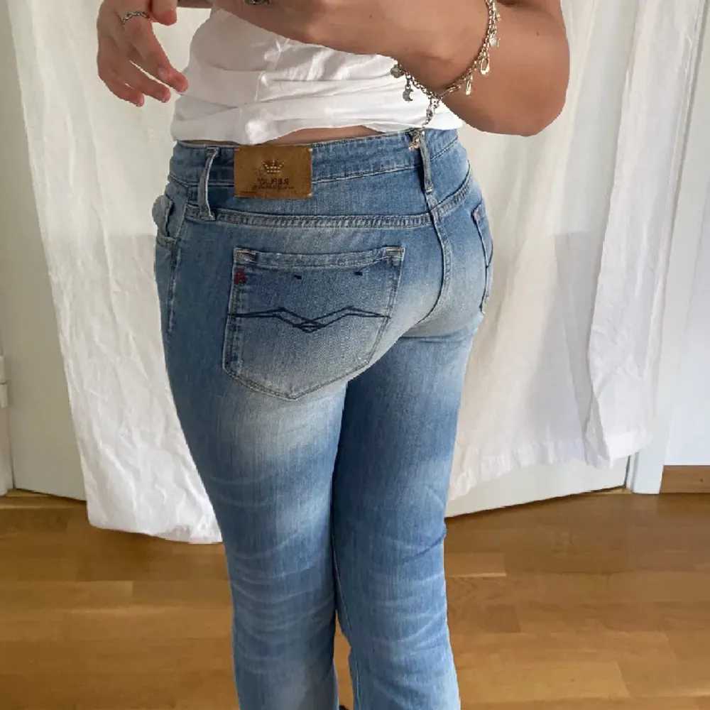 Low waist replay jeans som är helt slutsålda🔥. Jeans & Byxor.