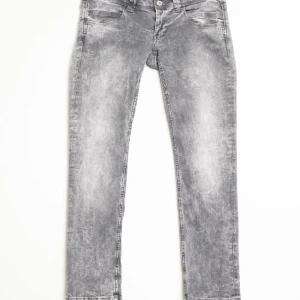 Low waist pepe jeans - Fina lågmidjade bootcut pepe jeans i väldigt bra skick😍😍hör av er vid frågor och fler bilder!❤️