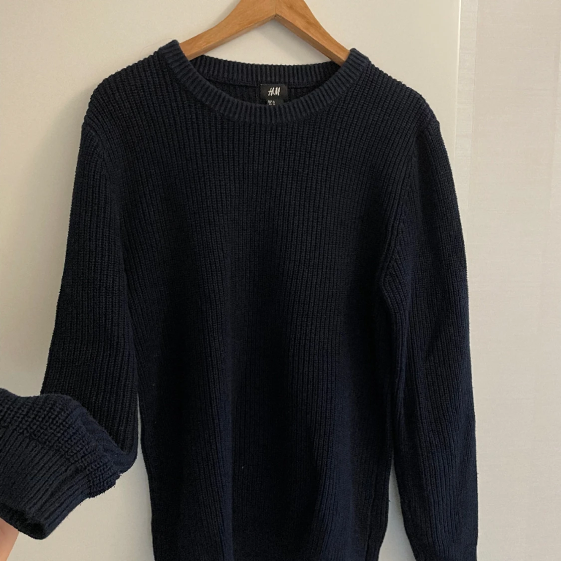 Stickad tröja storlek M