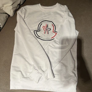 Moncler - Aldrig andvänd Stl L passa som M 