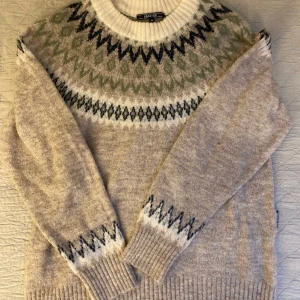 Stickad tröja  - Stickad tröja från seaside 