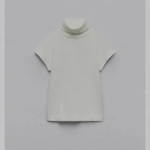 Zara topp - Så så fin topp från zara som tyvärr inte kommer till användning!💕