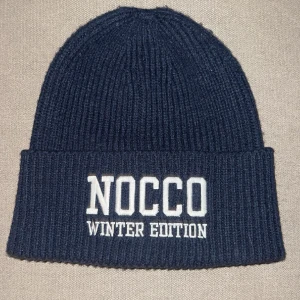 Nocco mössa - Säljer min nocco mössa jag fick i min julkalender, om det är några intresserade blir det bud från 250 