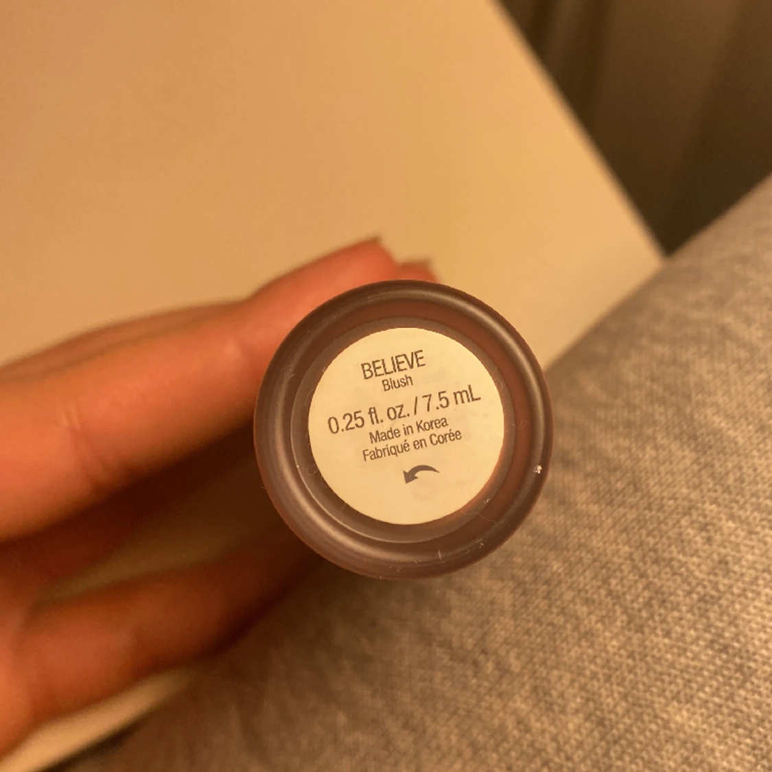 Rare Beauty i färgen Believe  - 90