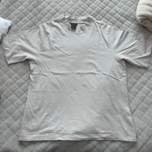 Lindex tshirt  - Storlek S. 