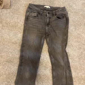 Grå jeans - Ett par går jeans från Gina Tricot 💓