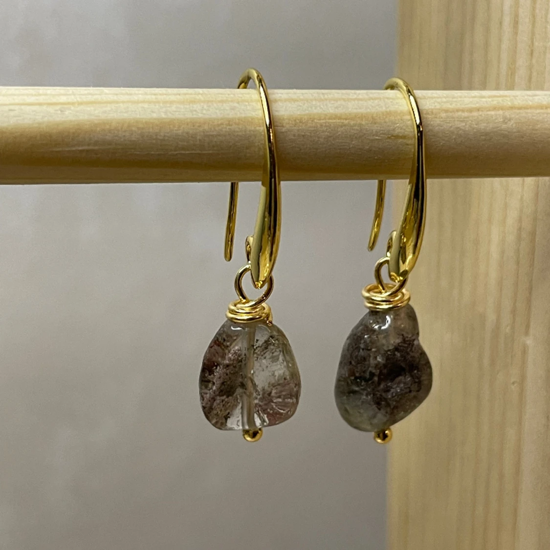 Oregelbunden form 18k guldplätering - 90