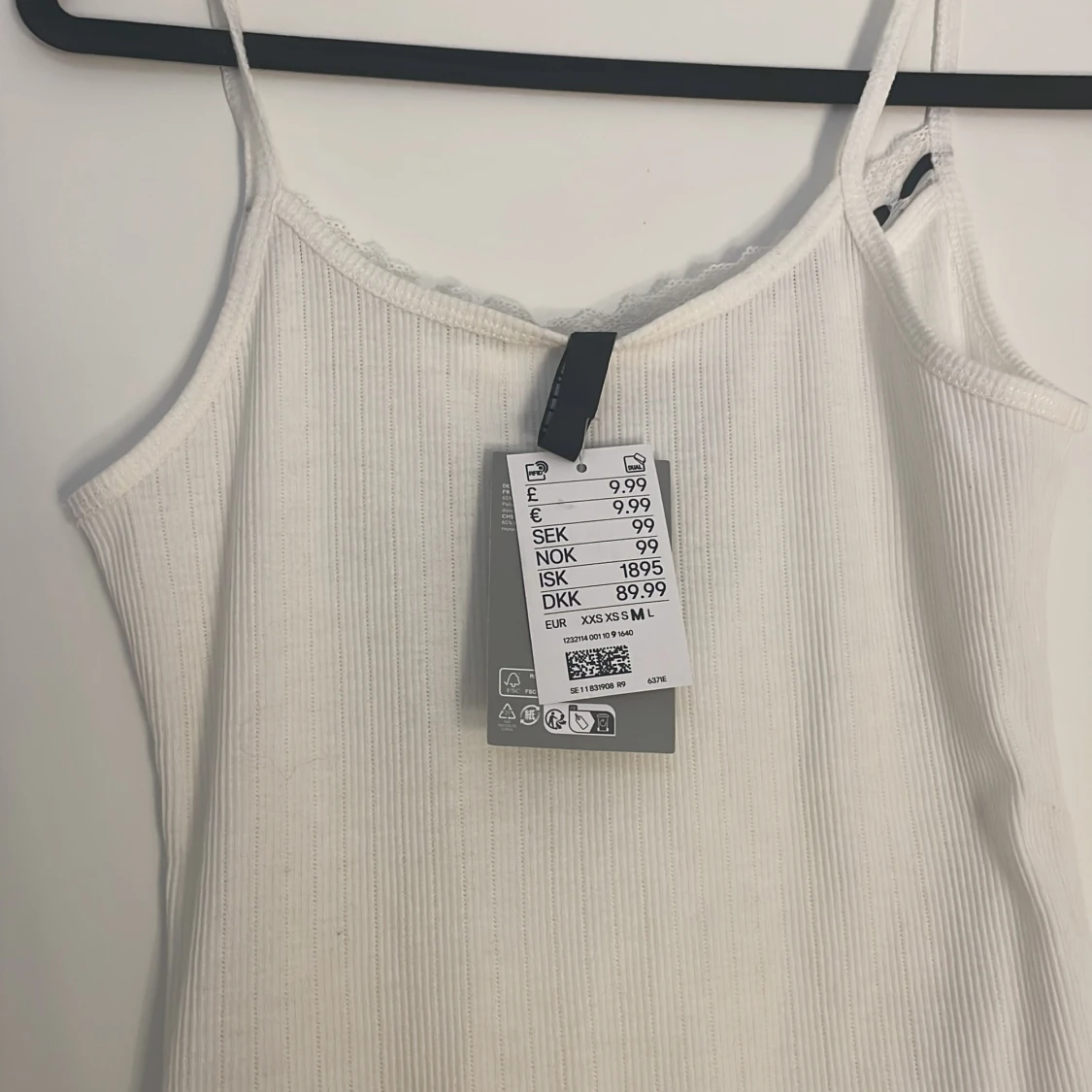 Linne med rosett och spets - 91