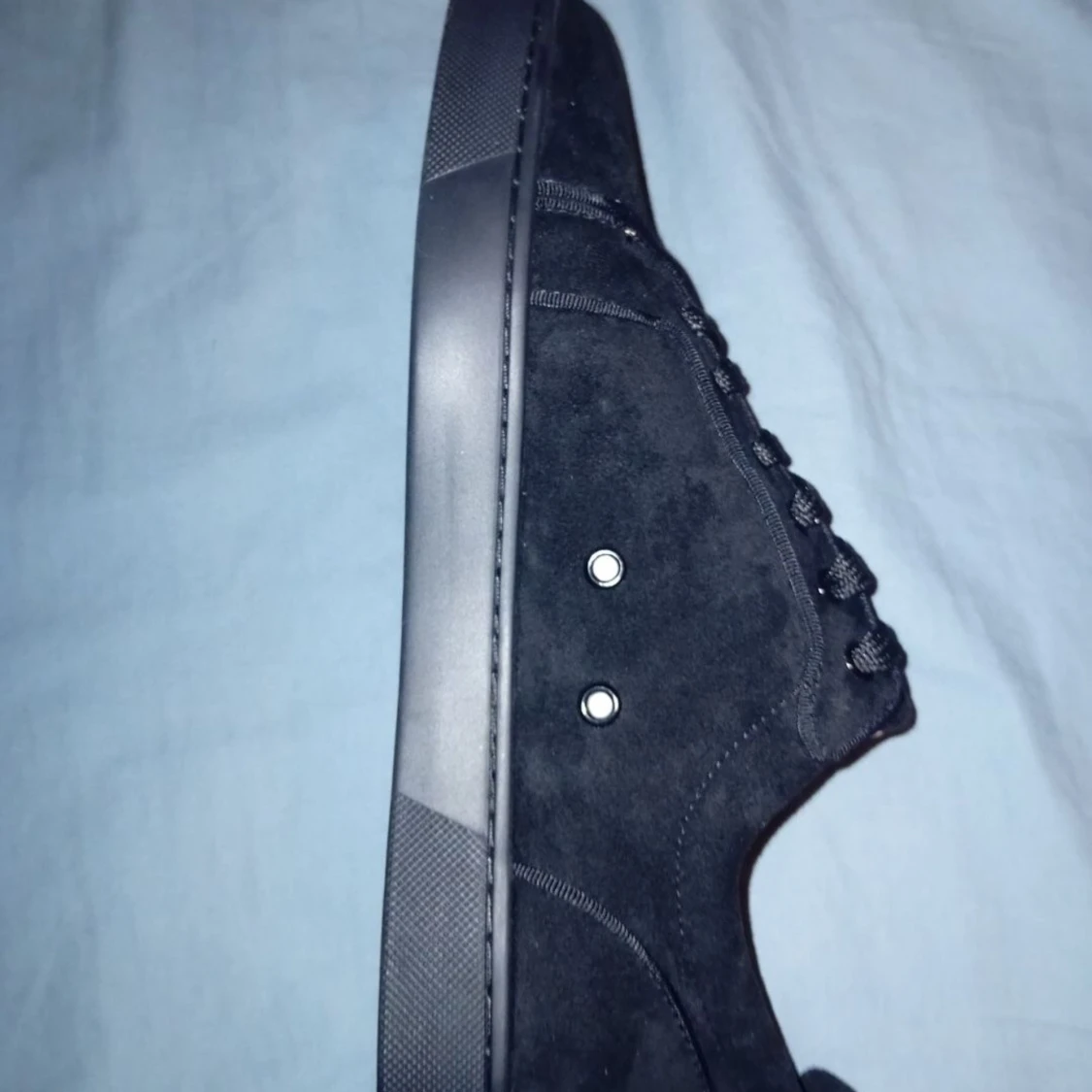 Först som lägger högst inom 2h får skorna - 91