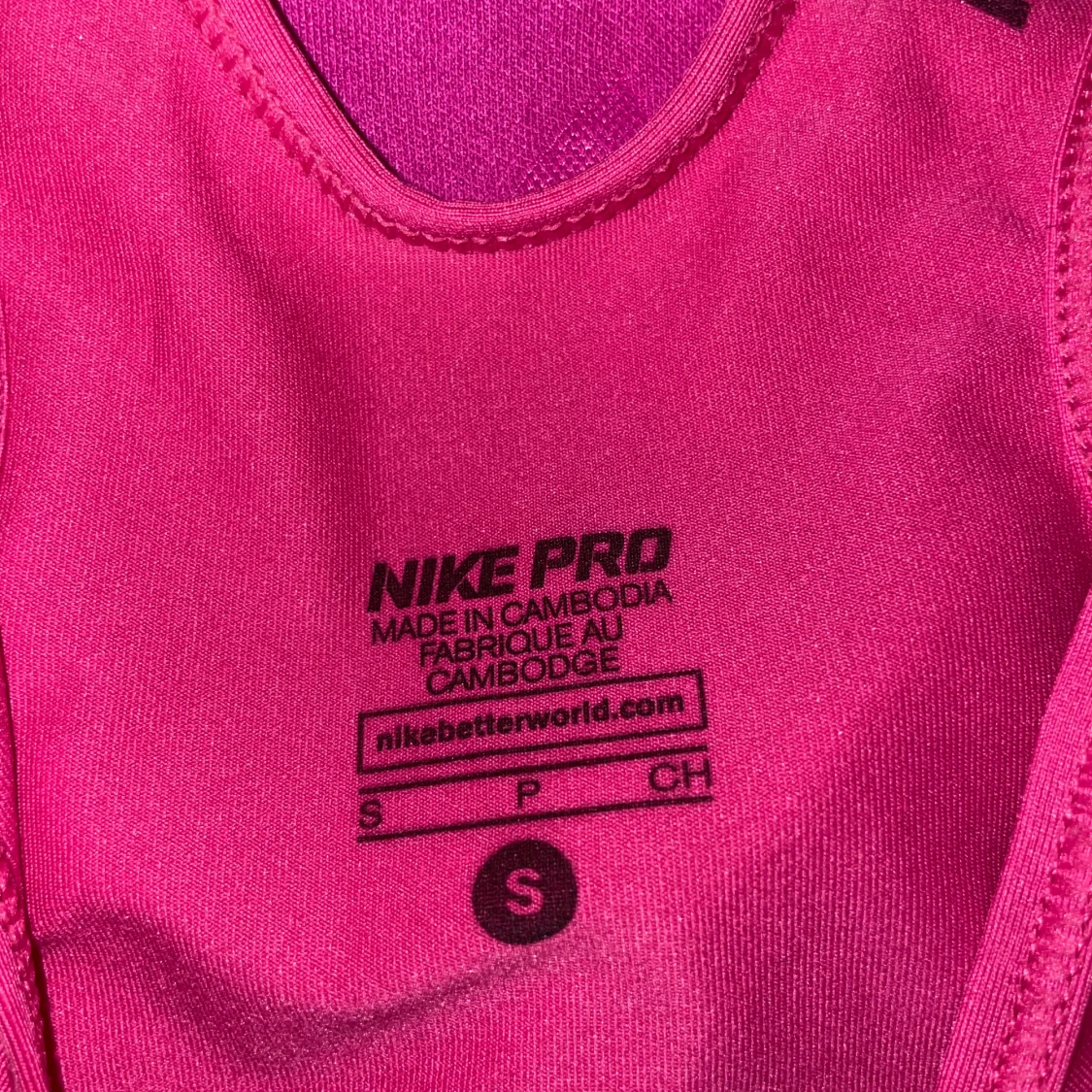 Nike träningskläder, oklart vad nypris är - 91