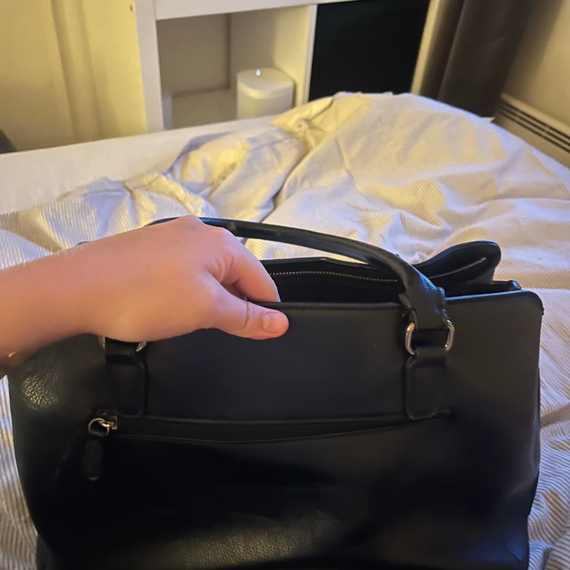 Svart väska från Don donna - 90