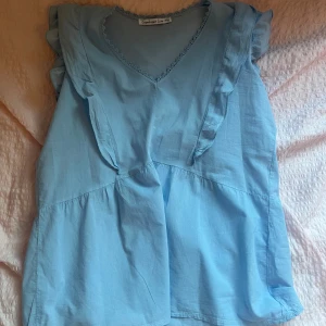 Söt blus - Helt oanvänd och superfin blus