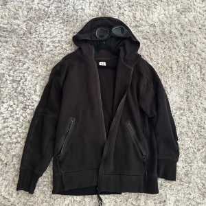 CP company tröja  - Används inte. 