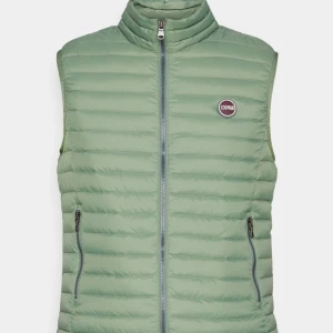 Grön colmar väst  - Grön colmarväst i nyskick, använd några få gånger. Storlek 48 (M)  Den är köpt för 2100, säljer för 1300