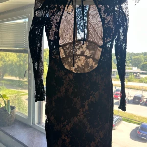 Klänning  - Använt en gång, klänning är i  bra skick 