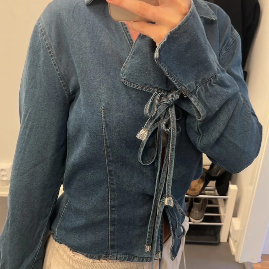 Skitsnygg jeanströja köpt i Australien  - 90