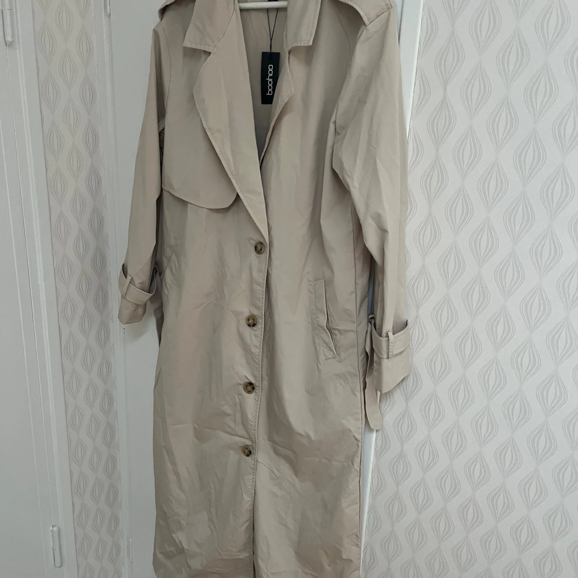 Beige trenchcoat  - 92