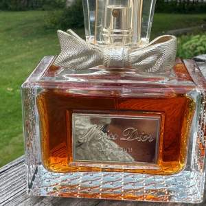 Parfym från Christian Dior. Miss Dior 75ml.