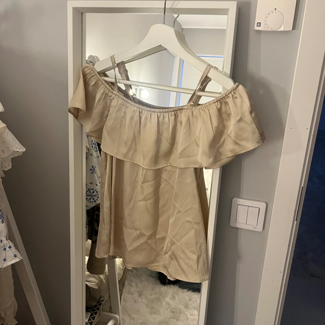 beige/ guldig blus lindex