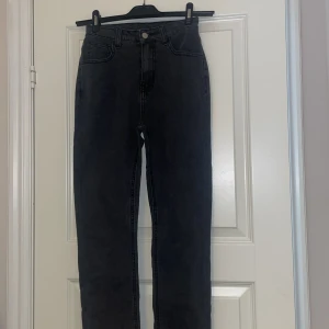 Jeans grå/svarta - Skulle säga S