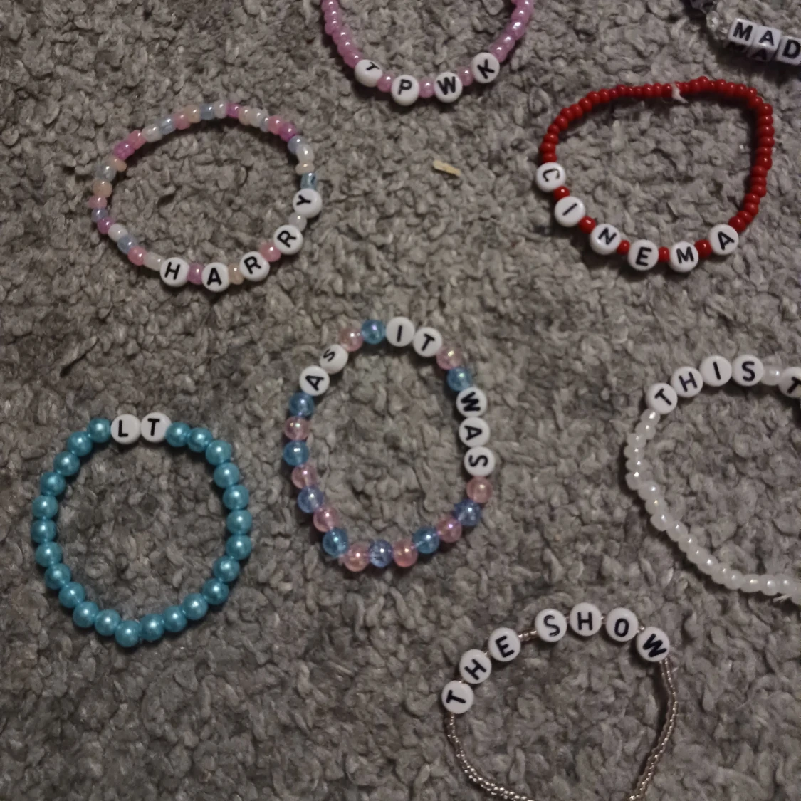 Armband med one direction koppling - 92
