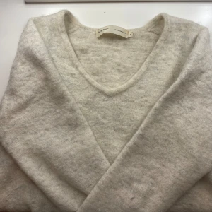 Stickad tröja - Suuuper skön!!