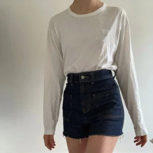 Zara Jeansshorts - Jeansshorts från Zara knappt använda 
