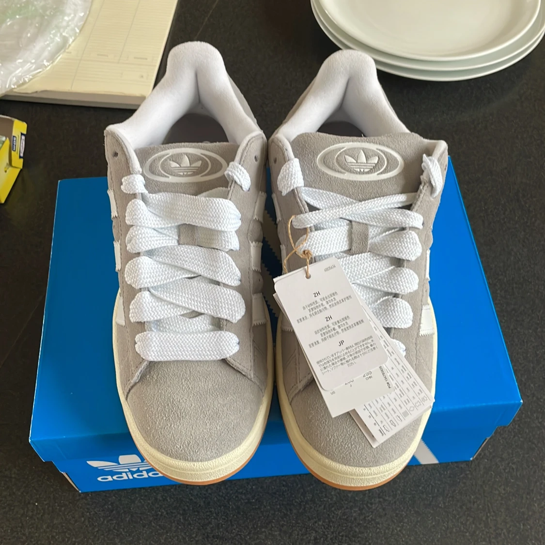 Oandvända Addidas campus 00s gråa  - 90