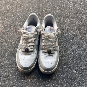 Bape Sta skor   - Pris kan diskuteras för ett rimligt köp.  Bra skick, använd några gånger, Box samt kvitto saknade 