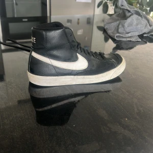 Nike skor - Jag säljer mina gamla Nike skor som är i gott skick. Priset kan diskuteras