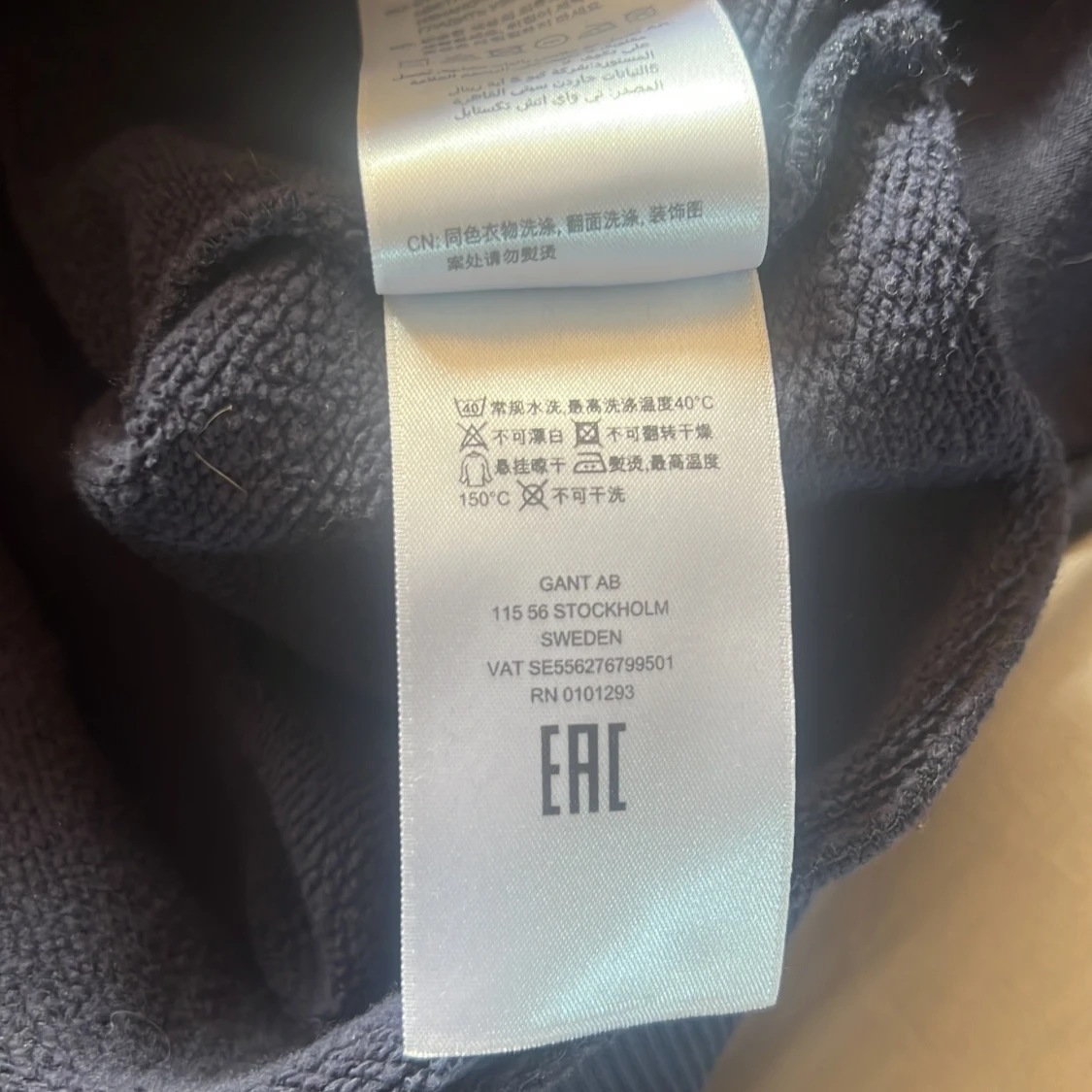 Svart hoodie från GANT - 92