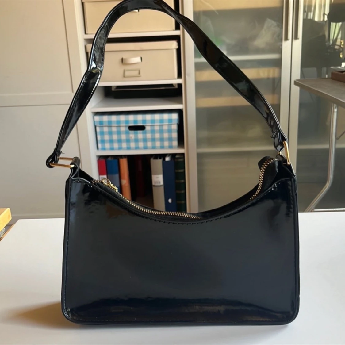 Liten svart väska  - 90