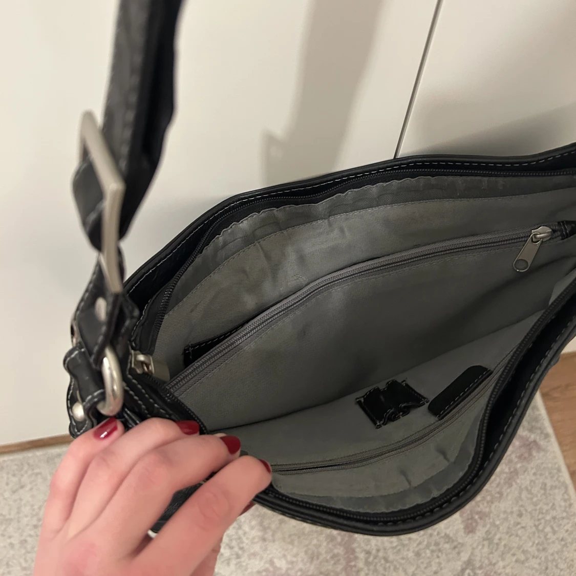 Svart väska  - 90