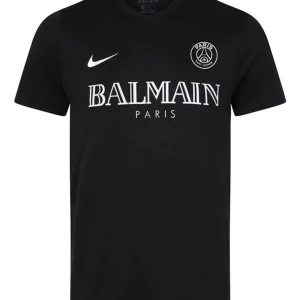 PSG x BAILMAIN T-SHIRT - en bailmain tröja i perfekt skick fick den av min kompis där med vet jag ej inte om den är äkta