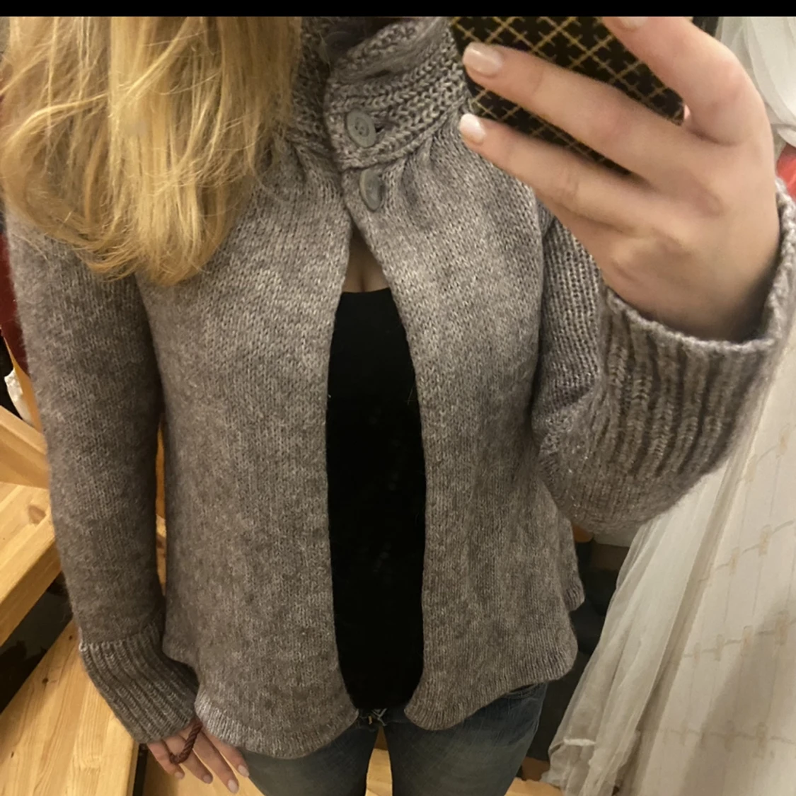 Grå kofta med knappar - 90