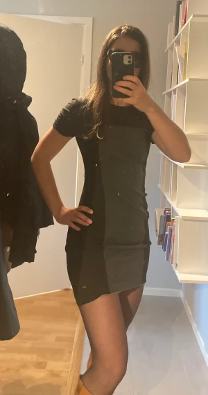 Tommy Hilfiger klänning  - Tommy  Hilfiger  klänning  St S