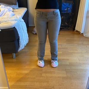 LTB Jeans  - Säljer mina super fina och trendiga LTB jeans eftersom dom är för stora för mig! Bara använt några gånger och är i väldigt bra skick. Original pris 800kr och slutsåld i alla storlekar.