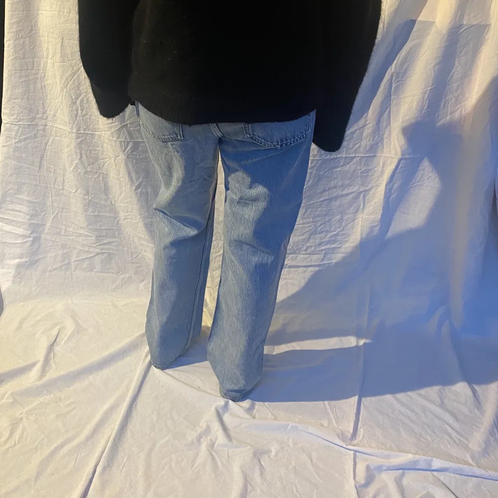 Weekday jeans i storlek w28 l30, modellen VOYAGE. Farkut & Housut.