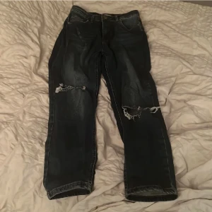 Jeans Gina  - Små i strl!! Känns mer som 34-36