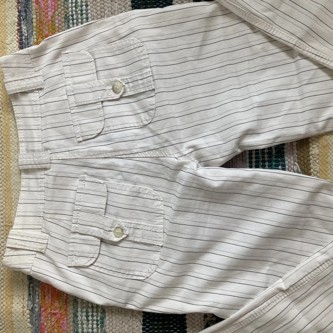 Mid-waist vita/randiga byxor - 91