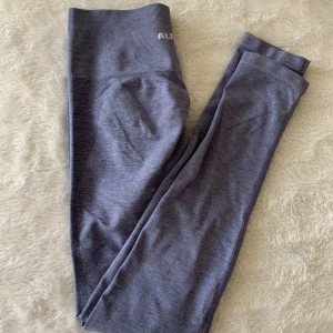 Amplify leggings blå alphalete  - Nyskick