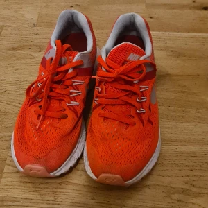 Nike skor - Skorna ä använd men bra skick 