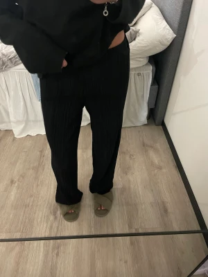 Byxor  - Säljer dessa byxor i storlek xs🥰